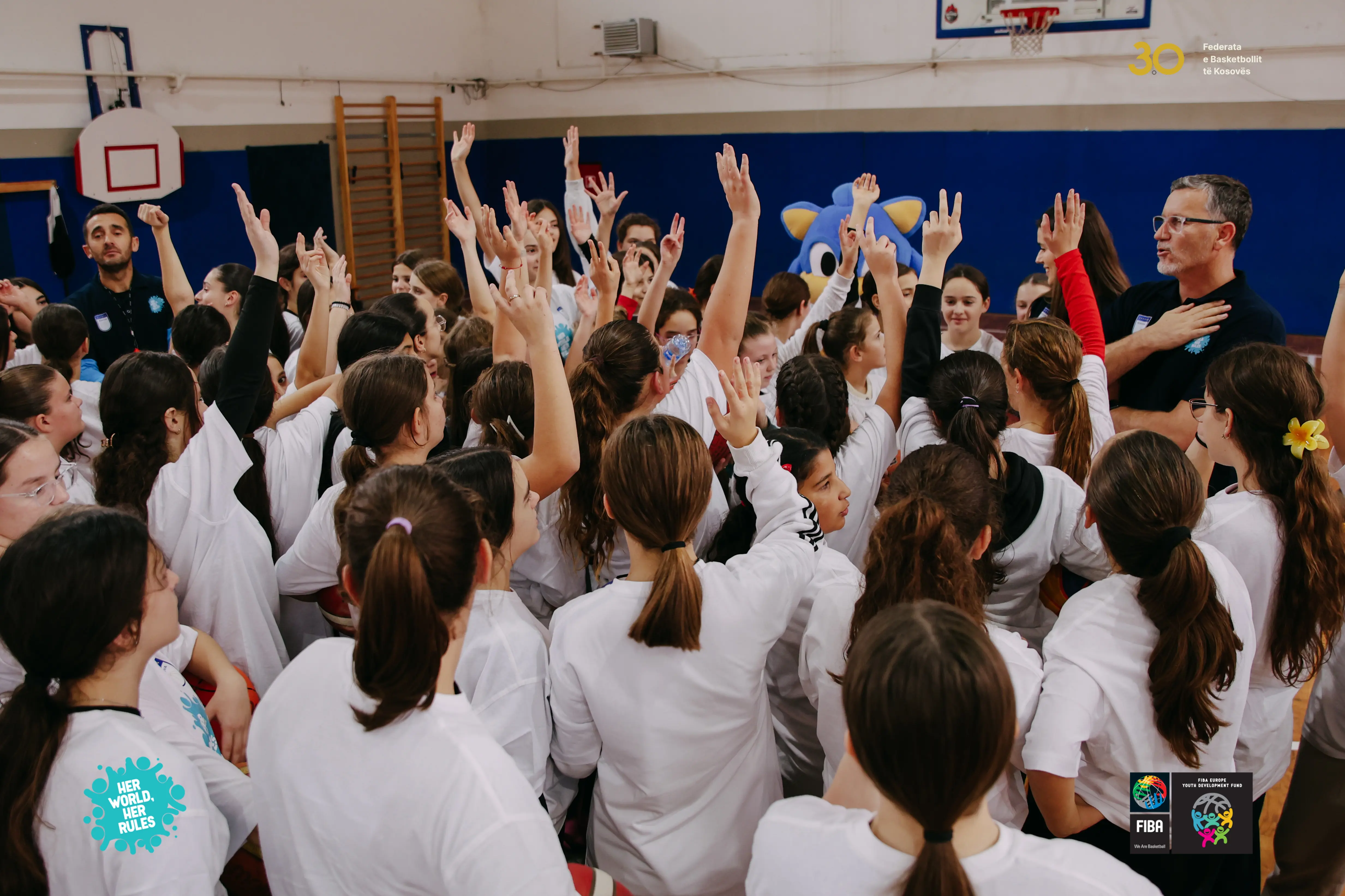 Më shumë se 100 vajza në eventin e “Her World, Her Rules” në Istog 