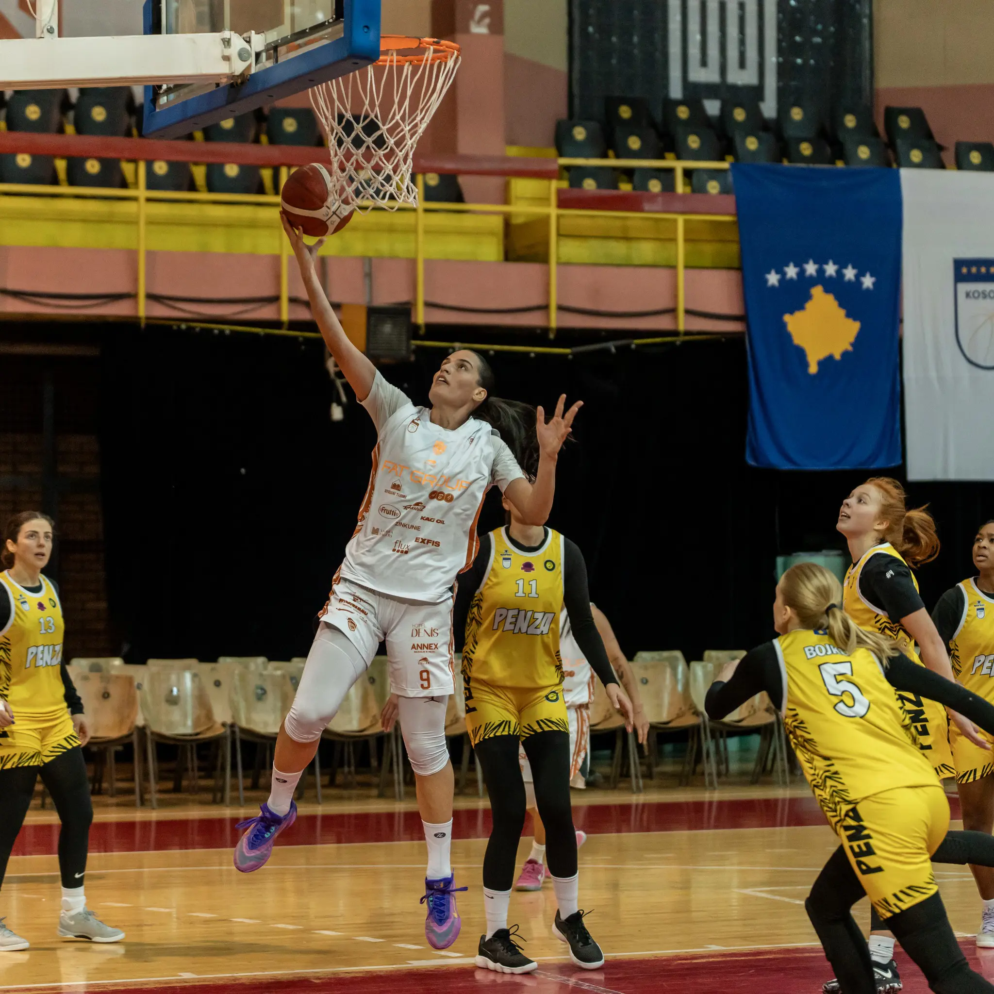 Albumi i ndeshjes Bashkimi-Penza